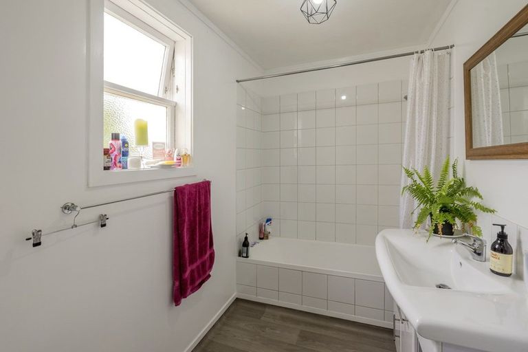 Photo of property in 123 Cambridge Street, Levin, 5510