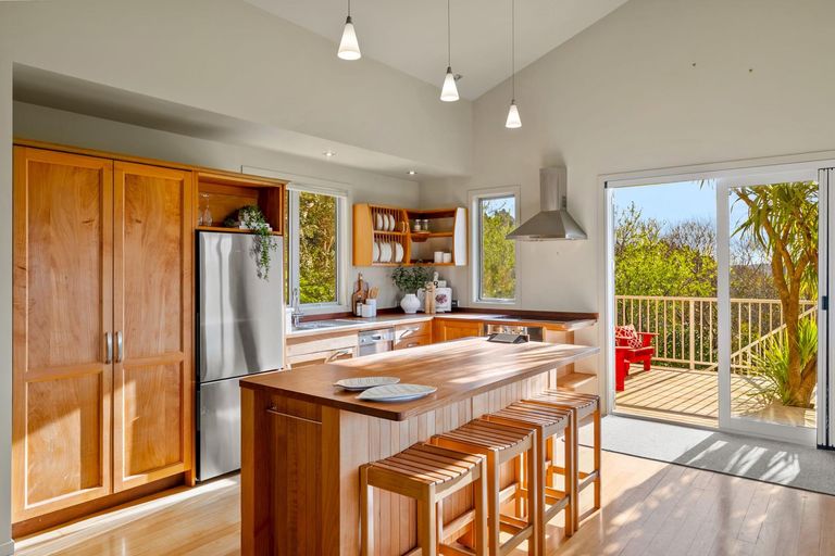 Photo of property in 87 M Greenwood Road, Leigh, 0972