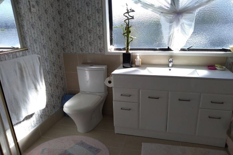 Photo of property in 10 Citation Way, Botany Downs, Auckland, 2010