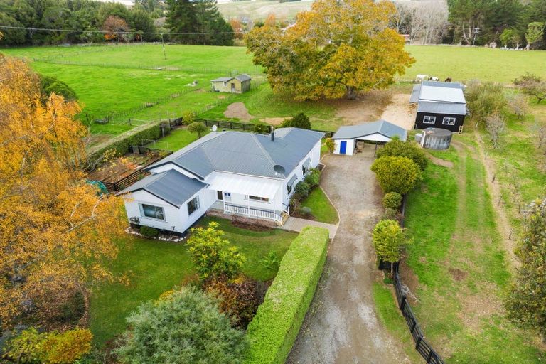 Photo of property in 1723 Cheltenham Hunterville Road, Waituna West, Rewa, 4780