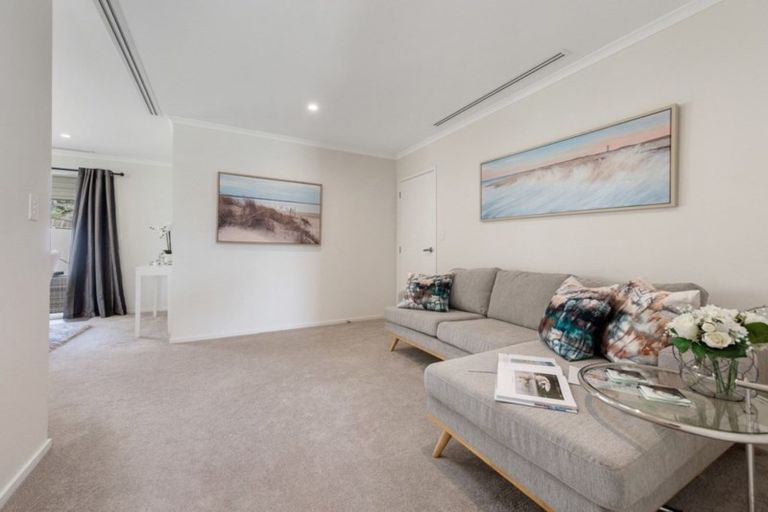 Photo of property in 24 Hillpark Drive, Pokeno, 2402