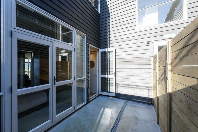 Photo of property in 9/337 Jackson Street, Petone, Lower Hutt, 5012