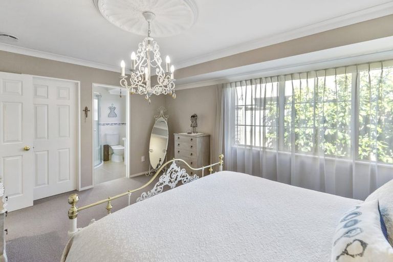 Photo of property in 33 Harrowfield Drive, Harrowfield, Hamilton, 3210