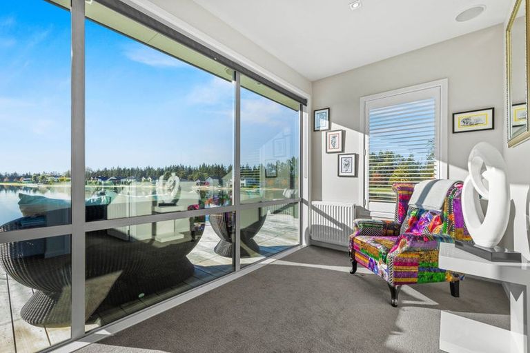 Photo of property in 37 Oakgrove Drive, Rangiora, 7400