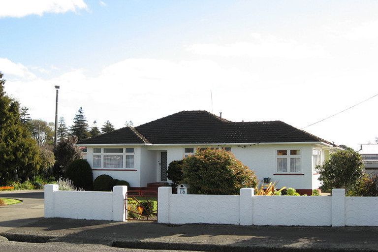 Photo of property in 18 Totara Street, Marton, 4710