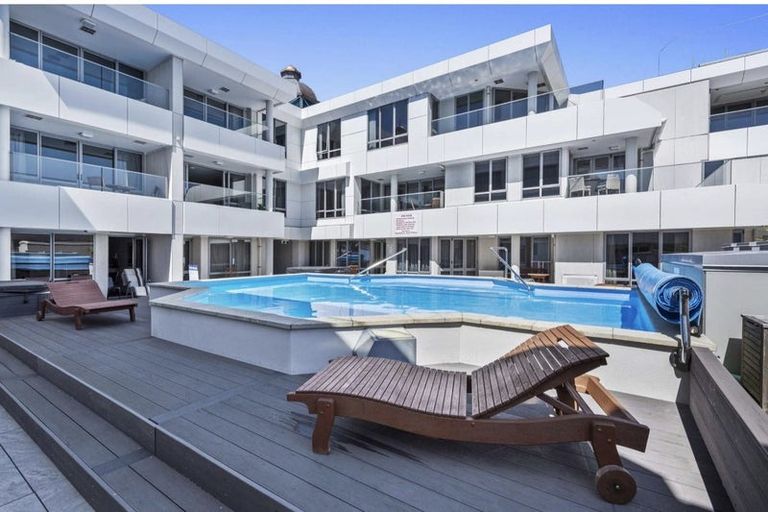 Photo of property in Anchorage Apartments, 221/36 Victoria Road, Mount Maunganui, 3116