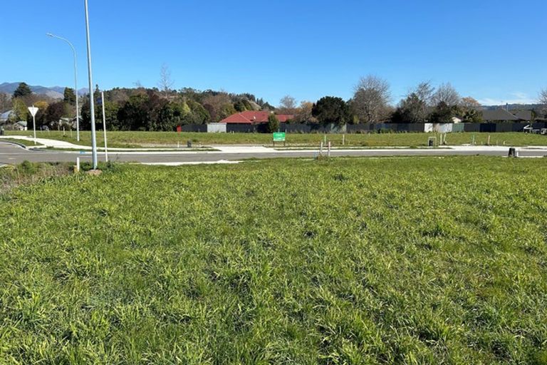 Photo of property in 55 George Fyfe Way, Wakefield, 7025