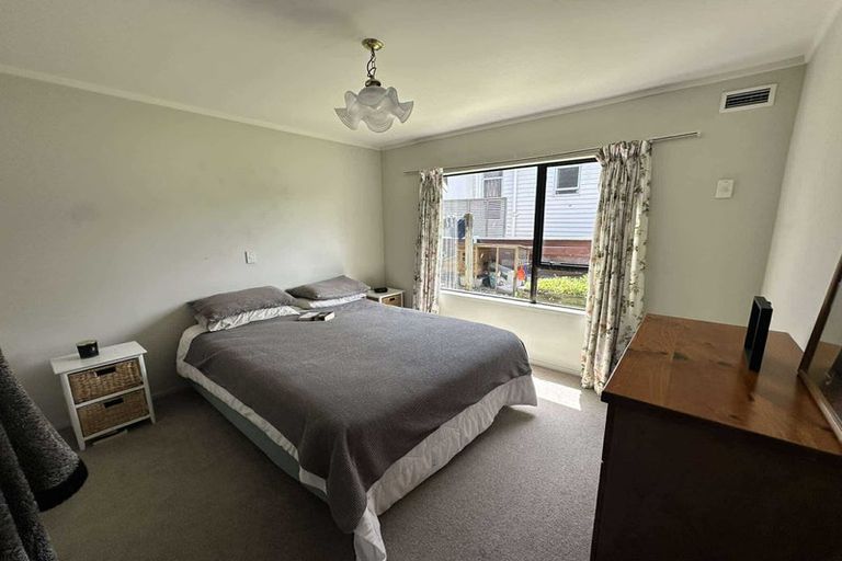 Photo of property in 1/9 Mana Esplanade, Paremata, Porirua, 5026