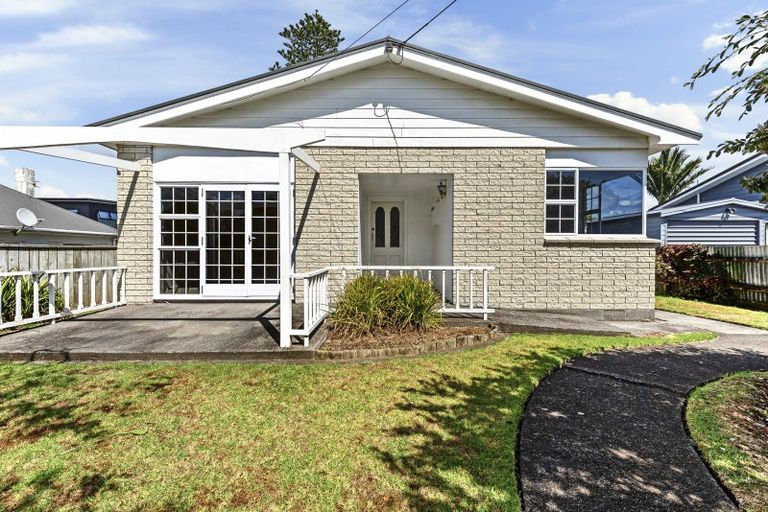 Photo of property in 6 Henui Street, Strandon, New Plymouth, 4312