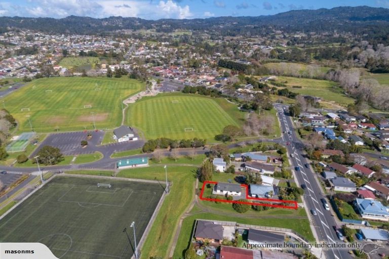 Photo of property in 2/106 Seymour Road, Sunnyvale, Auckland, 0612