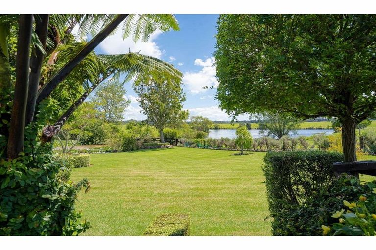 Photo of property in 10 Cochrane Drive, Kerikeri, 0230