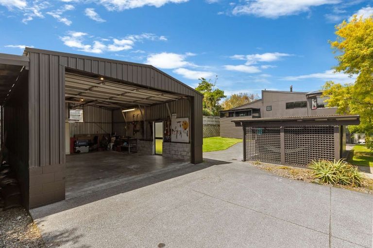 Photo of property in 16 Rossiter Avenue, Waiuku, 2123