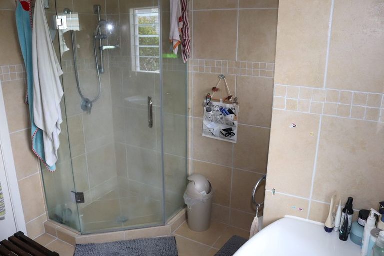 Photo of property in 1/44 College Road, Northcote, Auckland, 0627