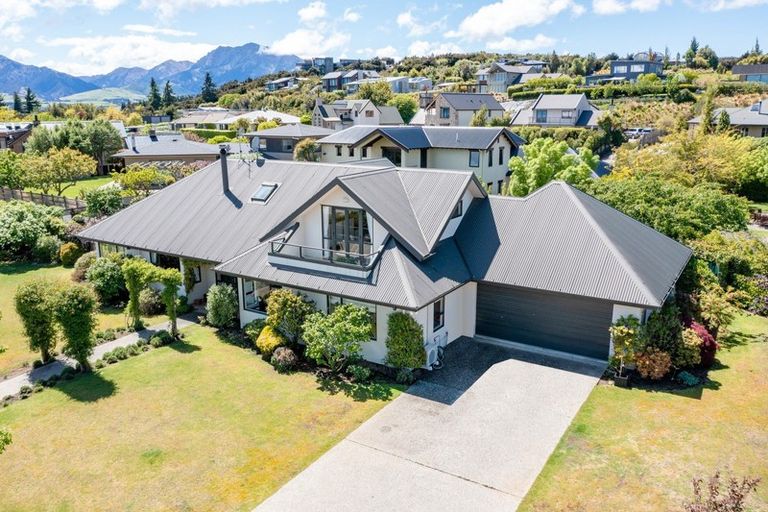 Photo of property in 4 Baker Grove, Wanaka, 9305