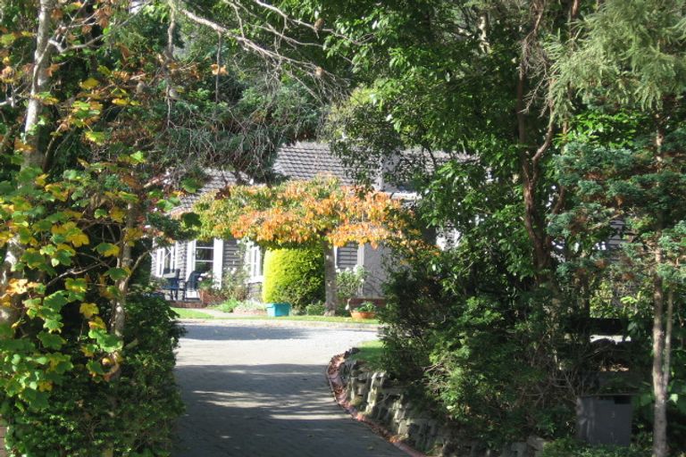 Photo of property in 3-5 Zeala Grove, Stokes Valley, Lower Hutt, 5019