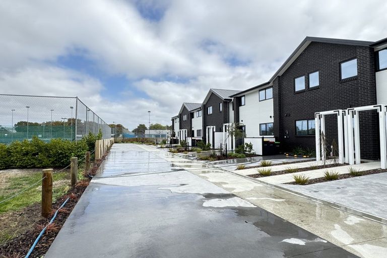 Photo of property in 2/8 Matata Place, Dallington, Christchurch, 8061