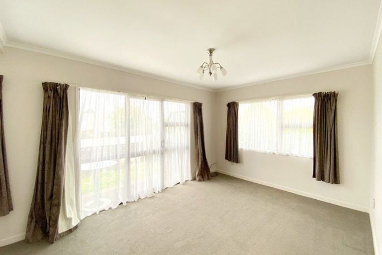 Photo of property in 68 Donovan Street, Blockhouse Bay, Auckland, 0600