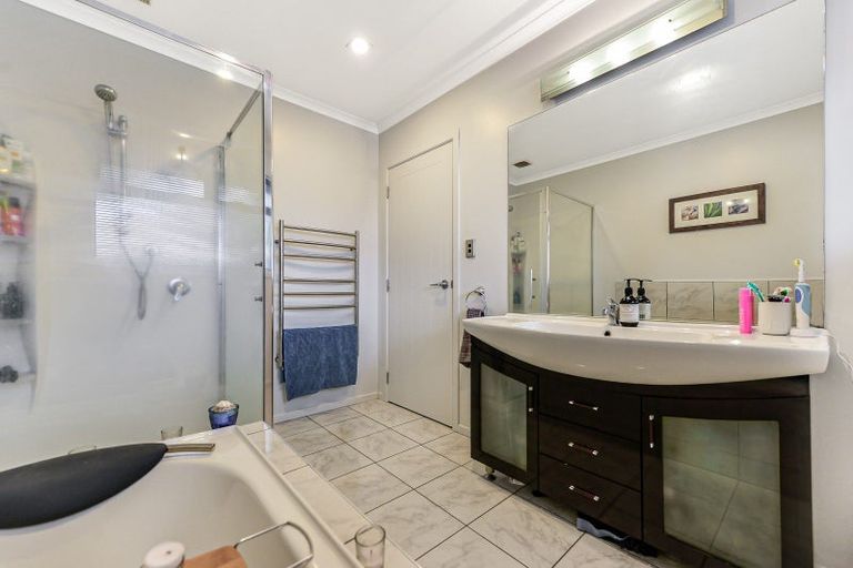 Photo of property in 15 The Dales, Dinsdale, Hamilton, 3204