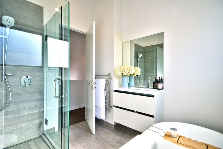 Photo of property in 23 Double Cone Road, Jacks Point, Queenstown, 9371