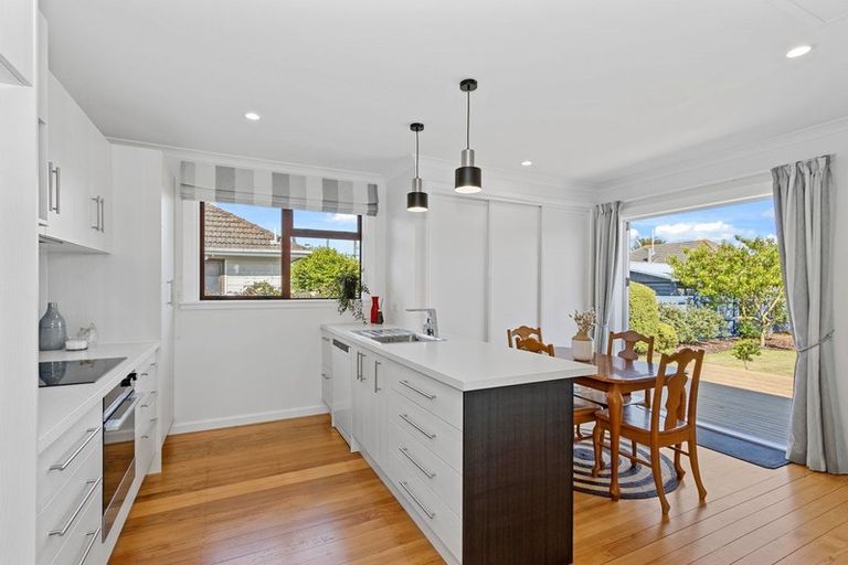 Photo of property in 80 Springs Road, Hornby, Christchurch, 8042