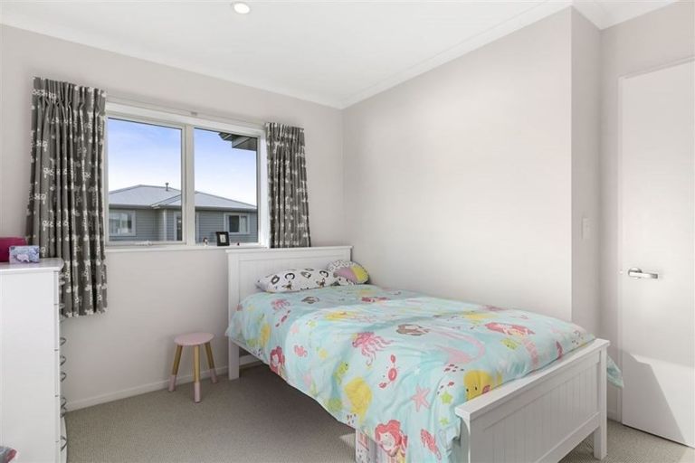 Photo of property in 254 Mark Avenue, Grenada Village, Wellington, 6037