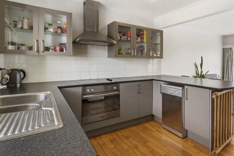 Photo of property in 2/63 Killarney Street, Takapuna, Auckland, 0622