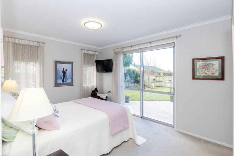 Photo of property in 16 Carlingford Rise, Dinsdale, Hamilton, 3204