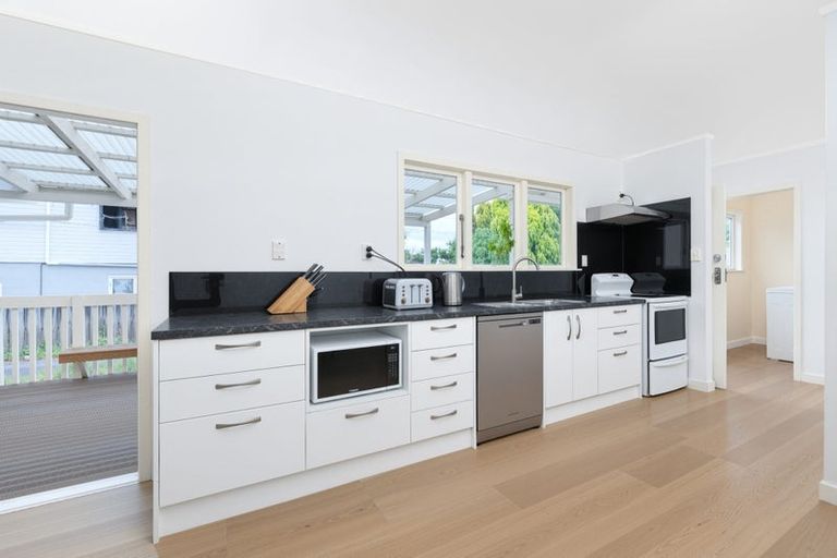 Photo of property in 131 Rathgar Road, Henderson, Auckland, 0610