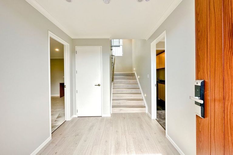 Photo of property in 42 Montgomery Avenue, Belmont, Auckland, 0622