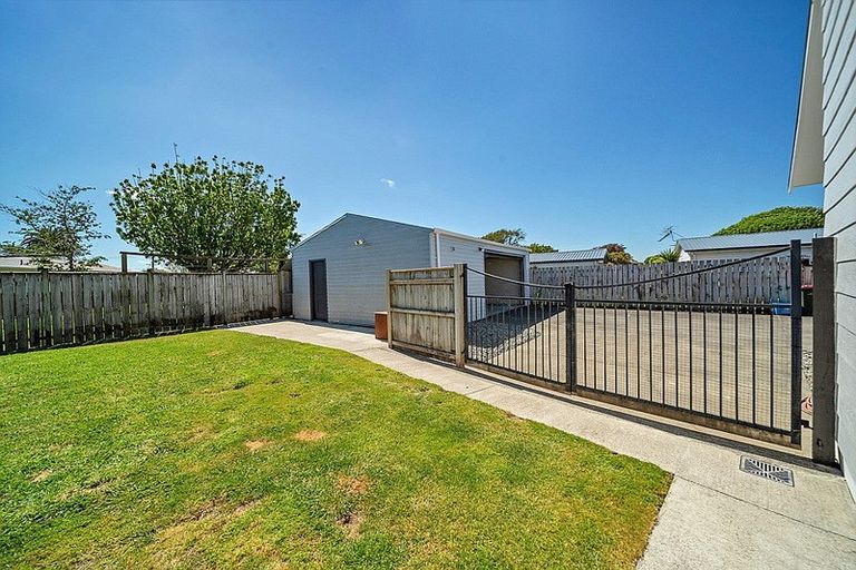 Photo of property in 37 Tawa Street, Hawera, 4610