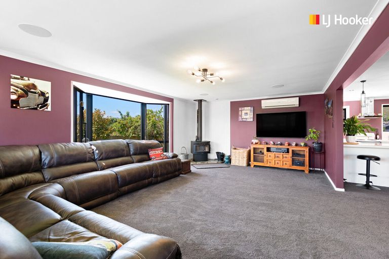 Photo of property in 126 Hagart-alexander Drive, Mosgiel, 9024