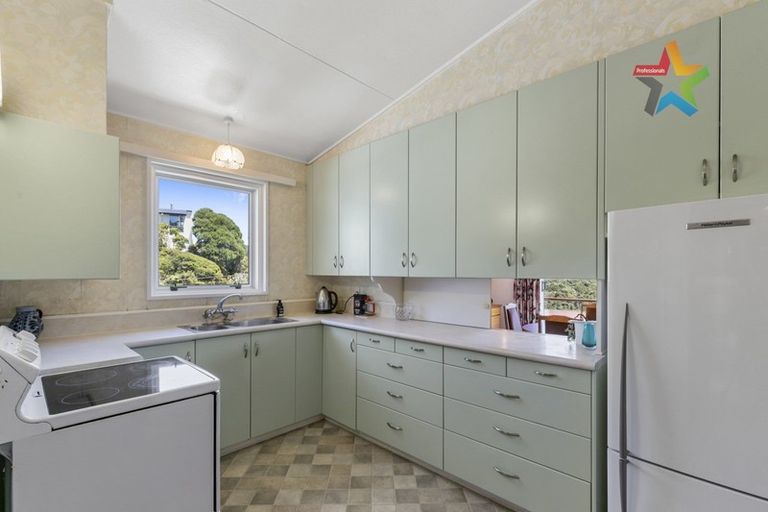 Photo of property in 76 Warwick Street, Wilton, Wellington, 6012