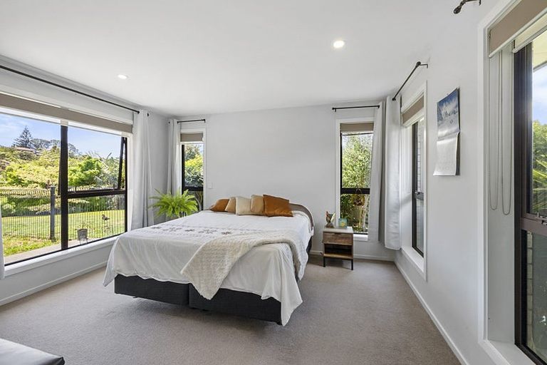 Photo of property in 14 Te Arakete Place, Hurworth, New Plymouth, 4310