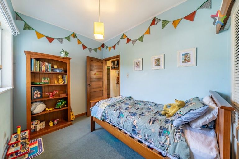 Photo of property in 12 Purser Grove, Fairfield, Lower Hutt, 5011