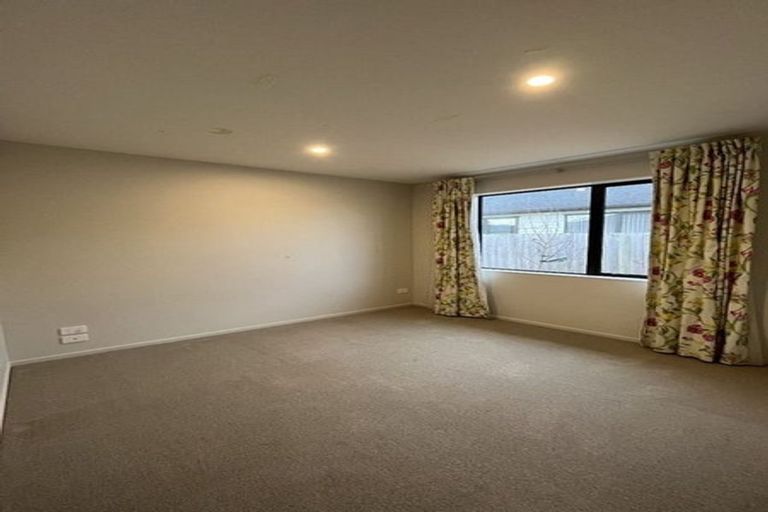 Photo of property in 12 Mangatiti Street, Papakura, 2110