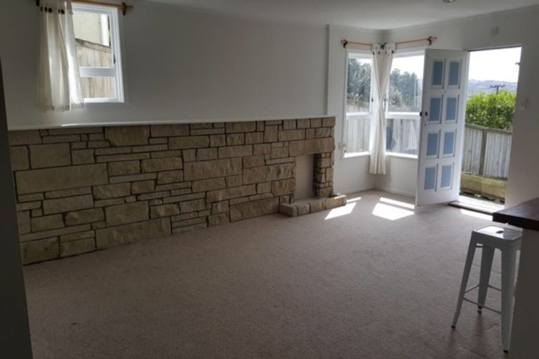 Photo of property in 32 Rodrigo Road, Kilbirnie, Wellington, 6022