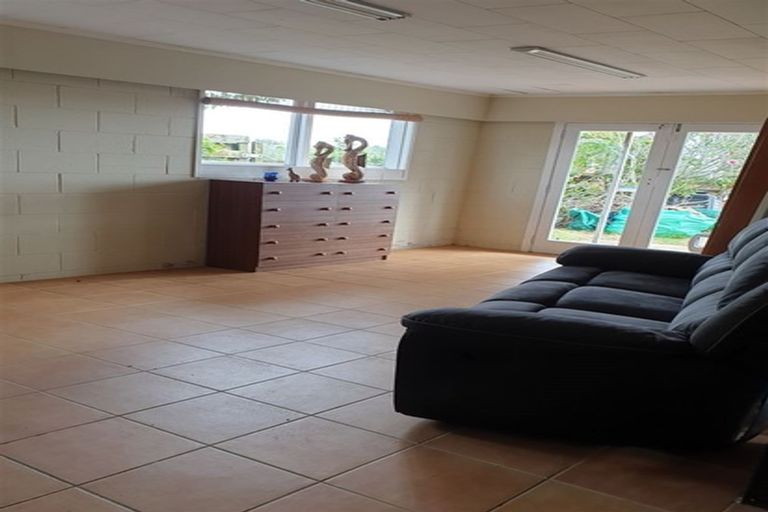 Photo of property in 26 Jade Avenue, Pakuranga Heights, Auckland, 2010