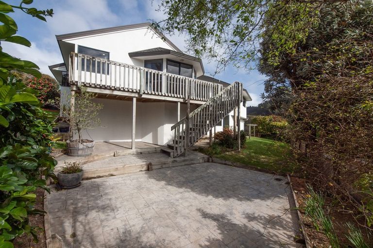 Photo of property in 6 Myers Grove, Churton Park, Wellington, 6037