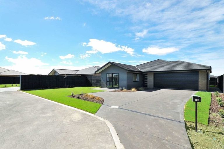 Photo of property in 32 Wallingford Crescent, Rolleston, 7615
