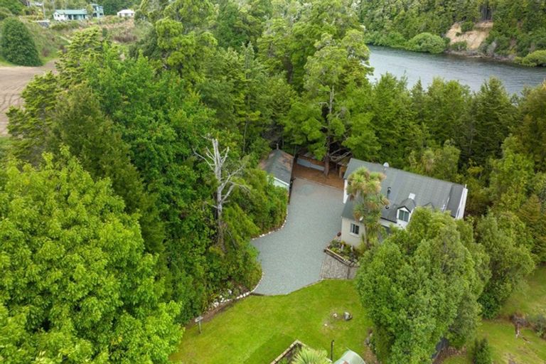 Photo of property in 11 Murrell Avenue, Manapouri, 9679