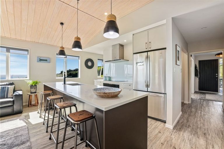 Photo of property in 10 The Terrace, Mount Pleasant, Christchurch, 8081