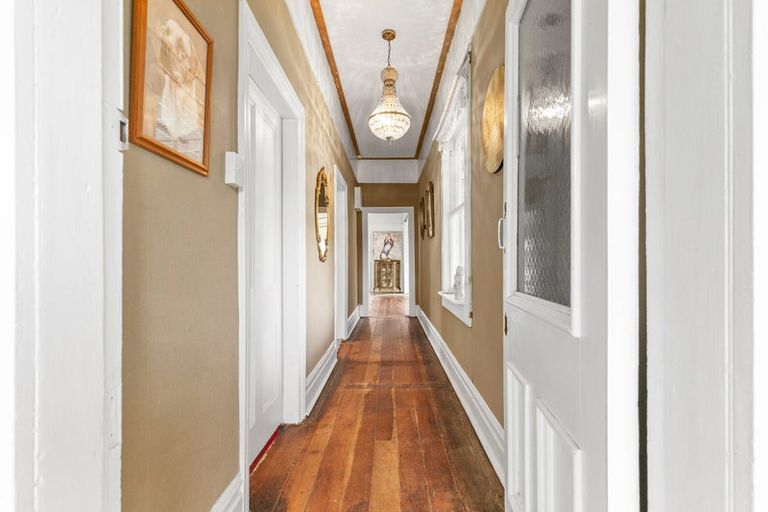Photo of property in 165 Cambridge Street, Levin, 5510