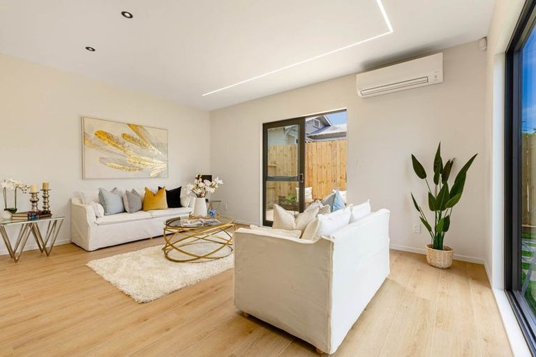Photo of property in 16f Grande Vue Road, Papatoetoe, Auckland, 2025