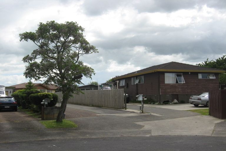 Photo of property in 23 Benton Place, Manurewa, Auckland, 2102