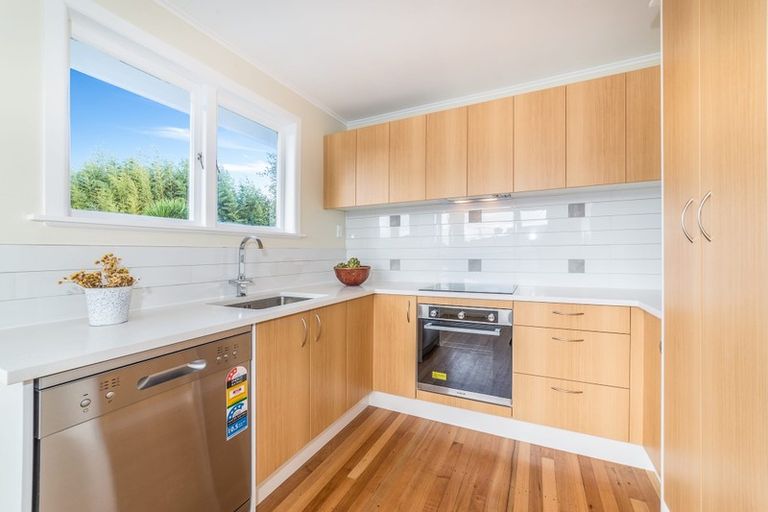 Photo of property in 6 Powell Place, Henderson, Auckland, 0610