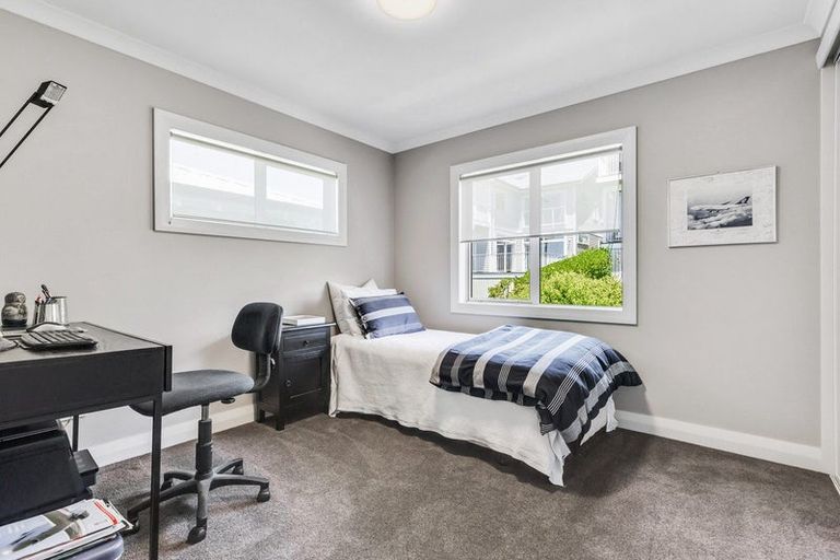 Photo of property in 17 Landmark Terrace, Orewa, 0931