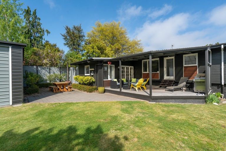 Photo of property in 14 Parata Street, Two Mile Bay, Taupo, 3330