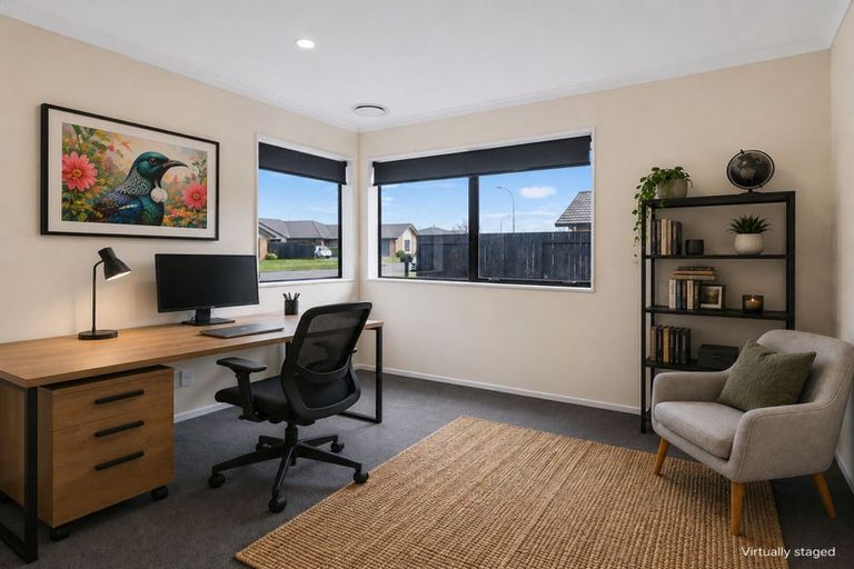 Photo of property in 72 Geneva Terrace, Kelvin Grove, Palmerston North, 4414
