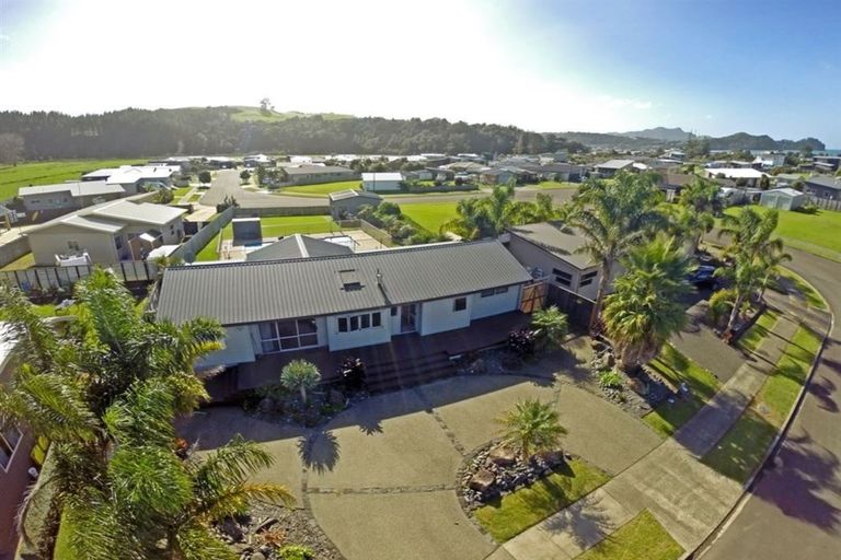 Photo of property in 6 Clipper Place, Whitianga, 3510