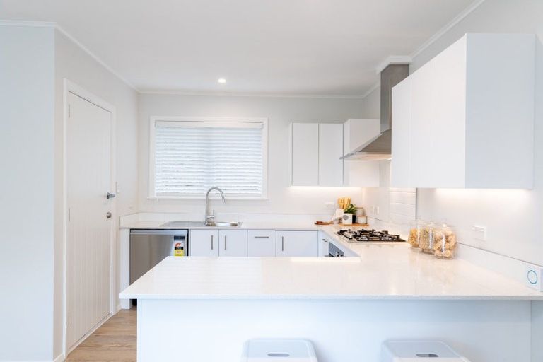 Photo of property in 32 Field Street, Silverstream, Upper Hutt, 5019